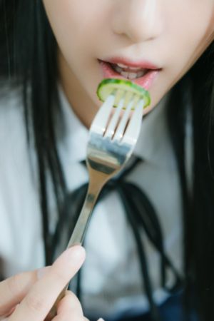 国产雕刻机多少钱_超清高清迅雷在线观看