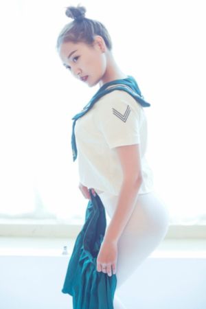 欧美女人艺术写真_最近手机在线观看