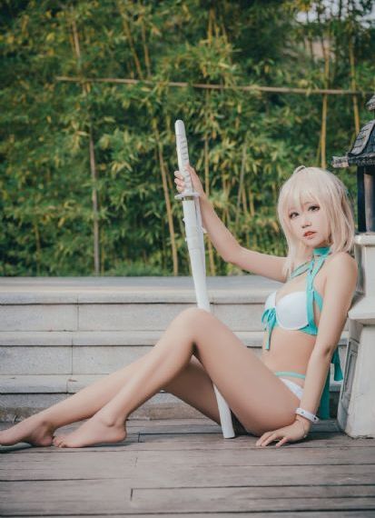 丰满欧美美女_BD国语日韩电影在线